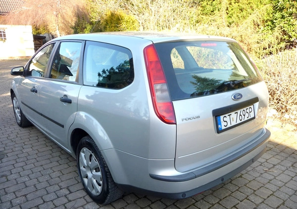 Ford Focus cena 7900 przebieg: 228000, rok produkcji 2005 z Września małe 742